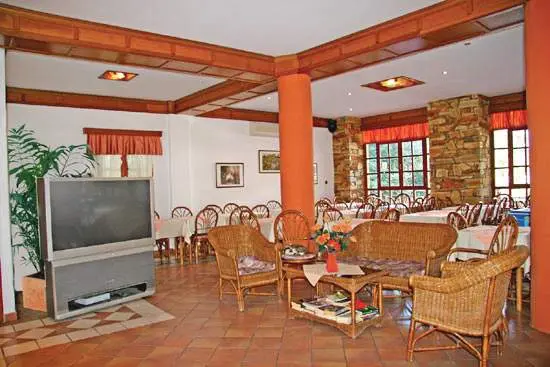 Calypso Hotel gallery image 3