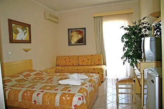 Calypso Hotel gallery image 2