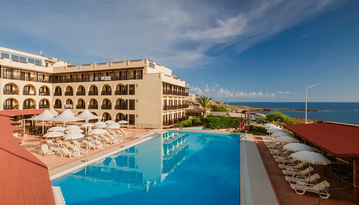 Calabona Hotel gallery image 12
