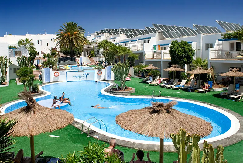 Parque Tropical Apartments