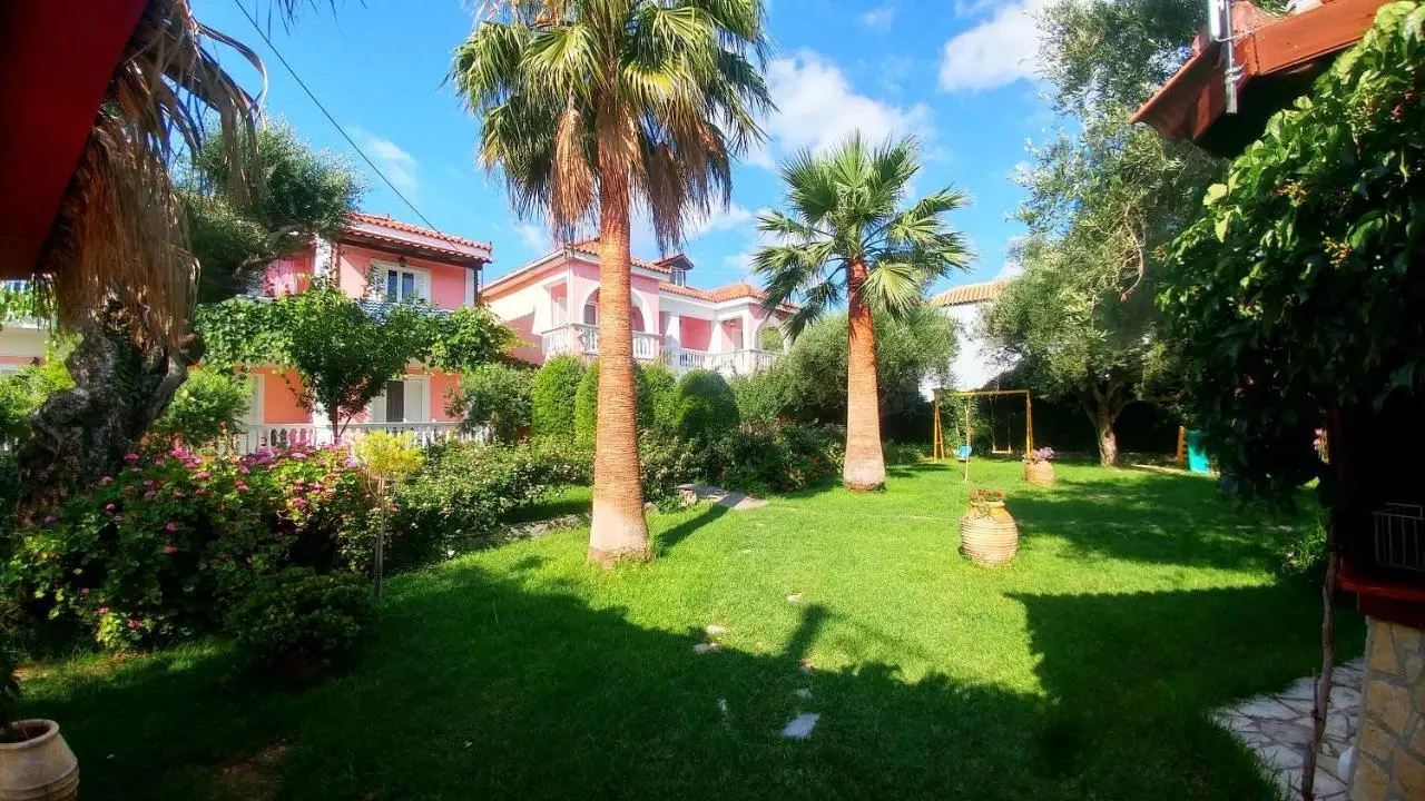 Kyprianos Apartments gallery image 6