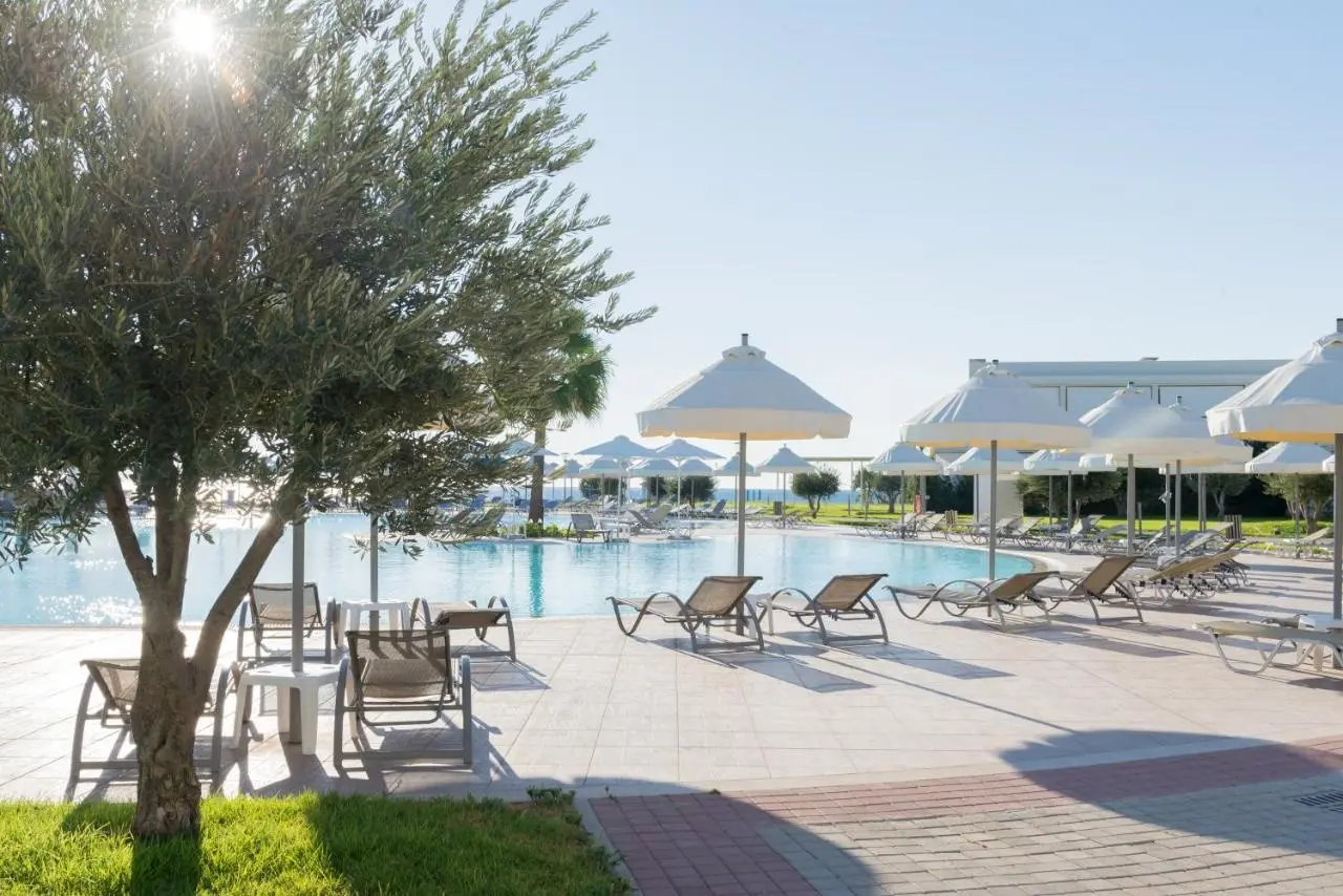 Apollo Blue Hotel gallery image 2