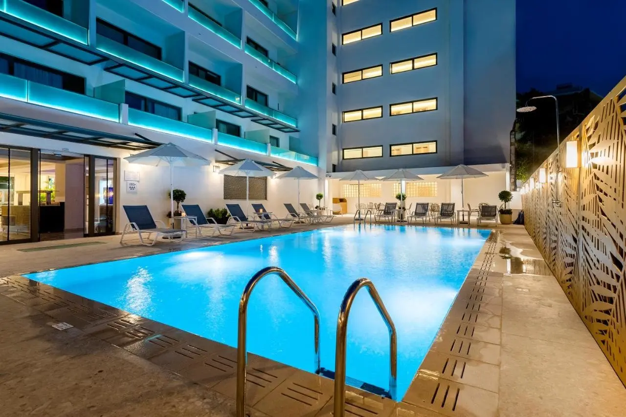 Acandia Hotel gallery image 2