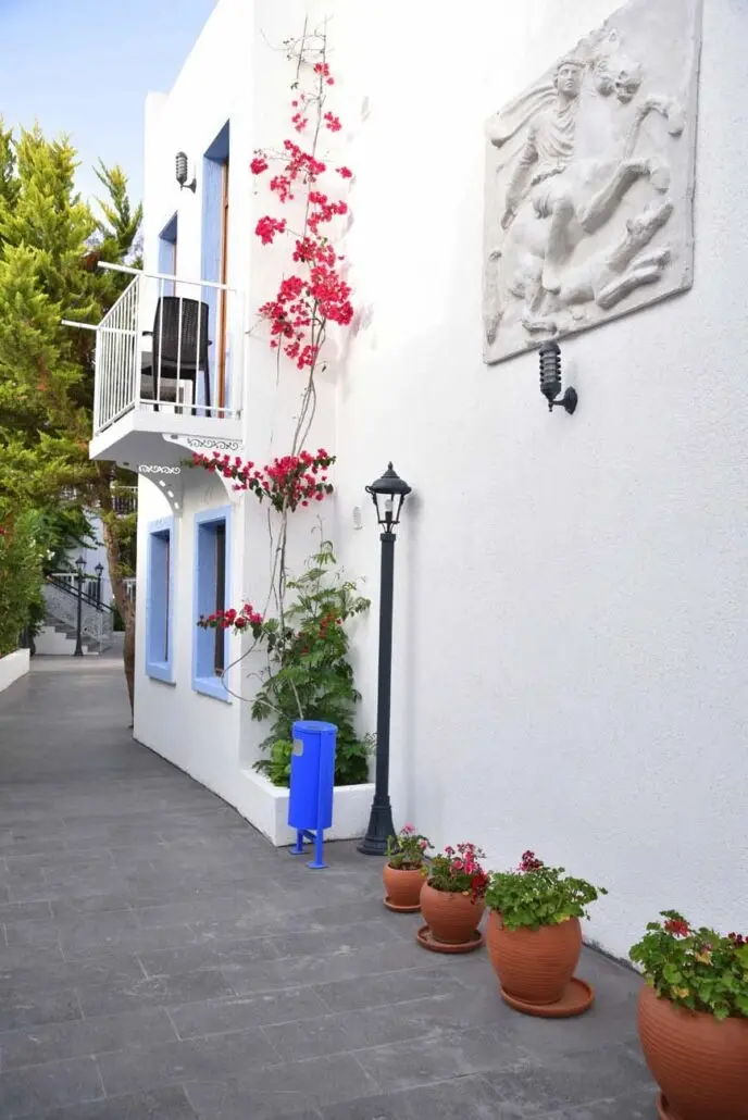 Manuela Hotel gallery image 1