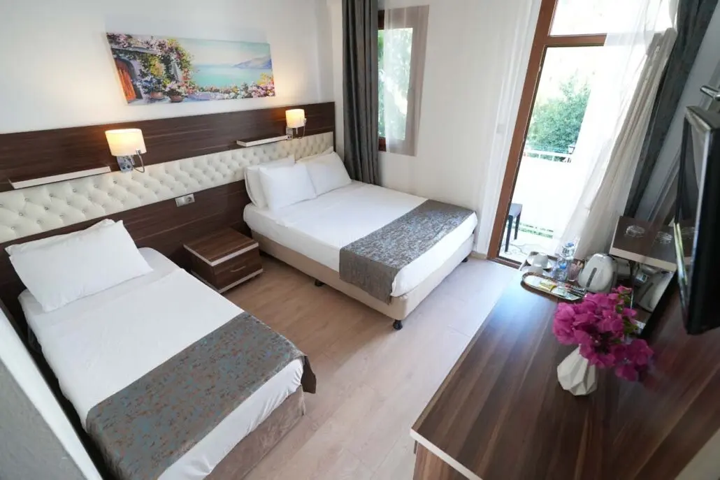Manuela Hotel gallery image 3