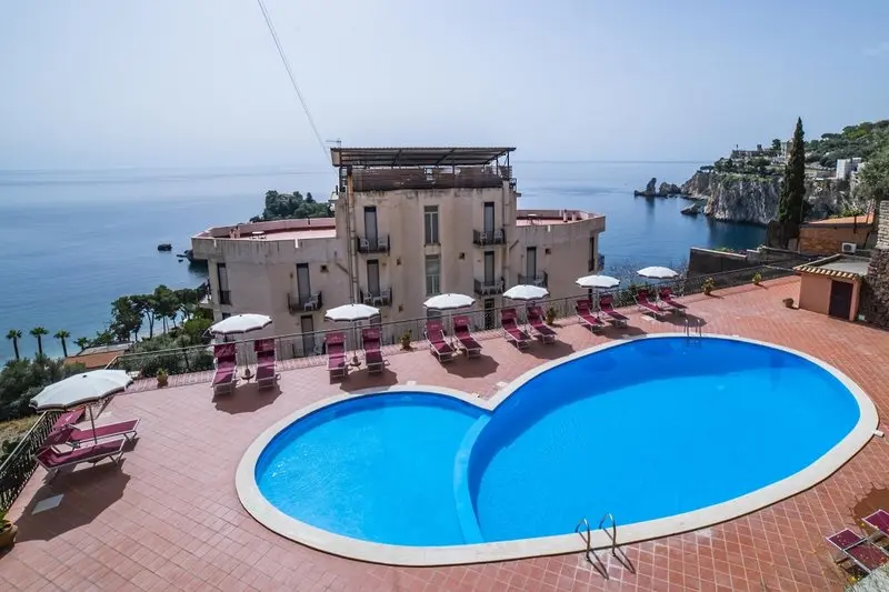 Isola Bella Hotel