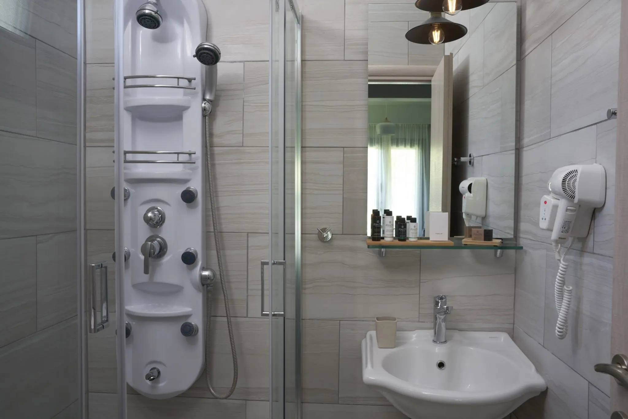 Mirabilia Boutique Hotel gallery image 6