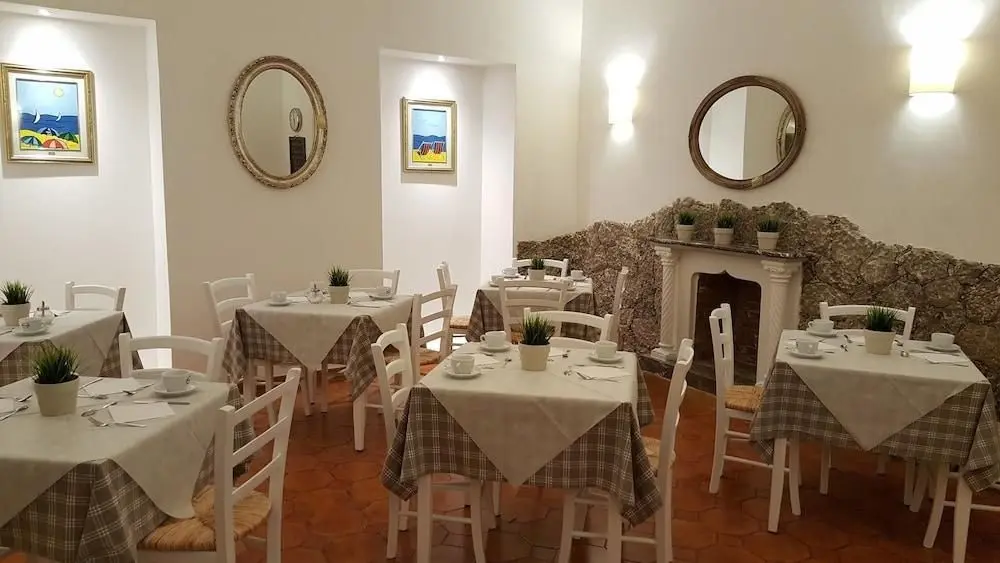Elios Hotel gallery image 9