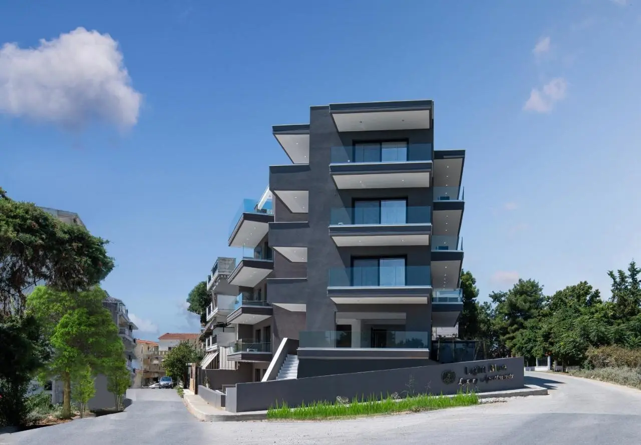 Light Blue Luxury Hotel gallery image 1