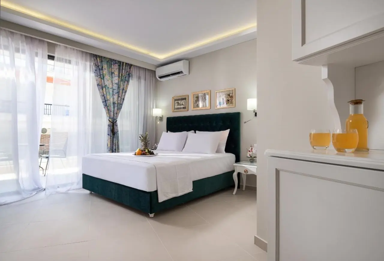Light Blue Luxury Hotel gallery image 11