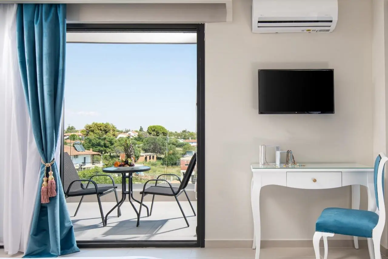 Light Blue Luxury Hotel gallery image 12