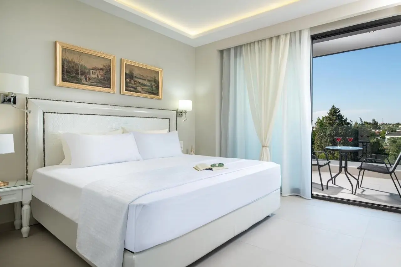 Light Blue Luxury Hotel gallery image 3