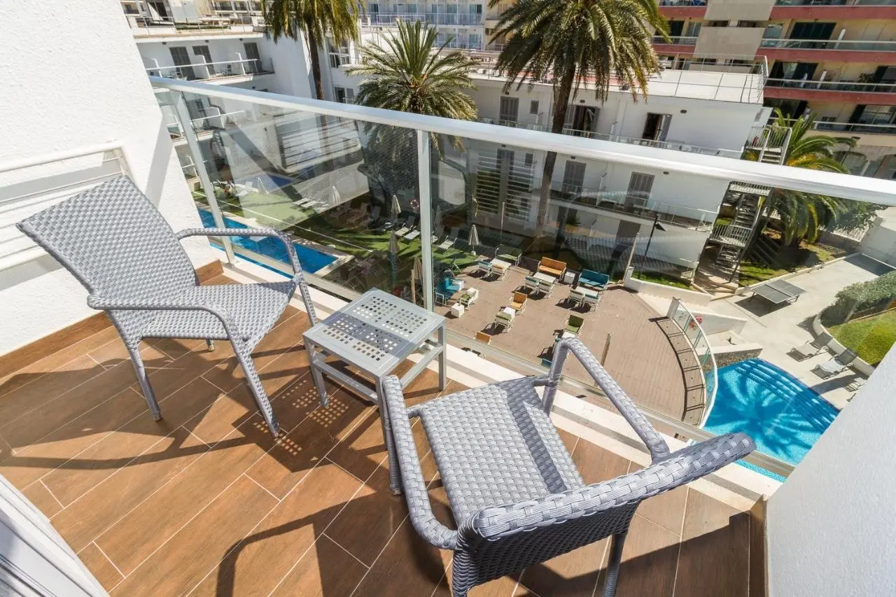 EIX Alcudia Hotel gallery image 10