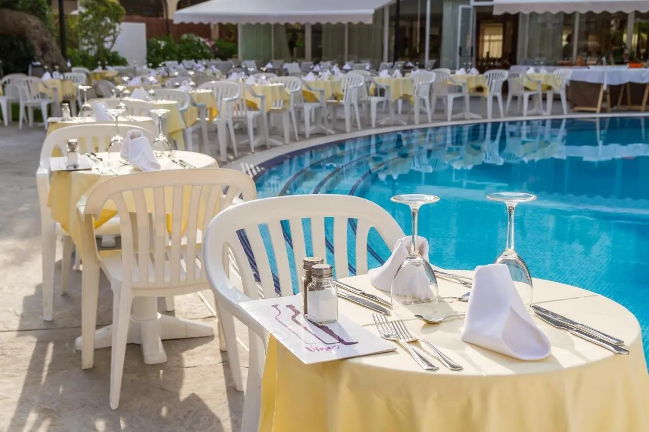EIX Alcudia Hotel gallery image 3