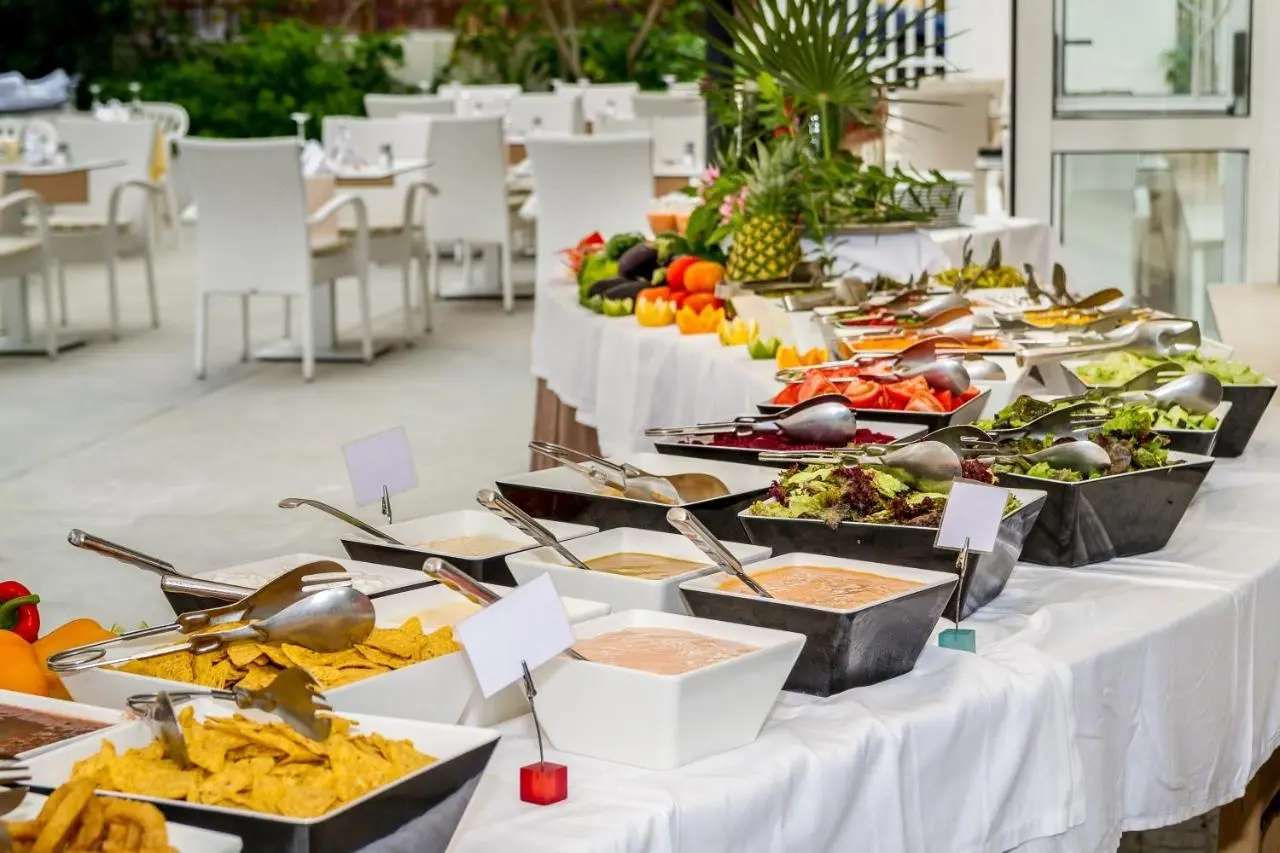 EIX Alcudia Hotel gallery image 4