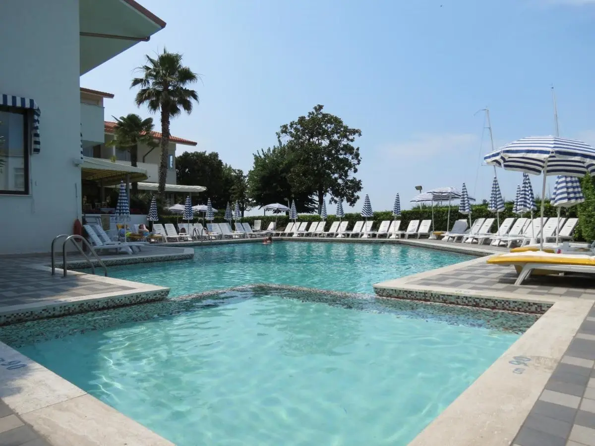 Nettuno Hotel gallery image 1