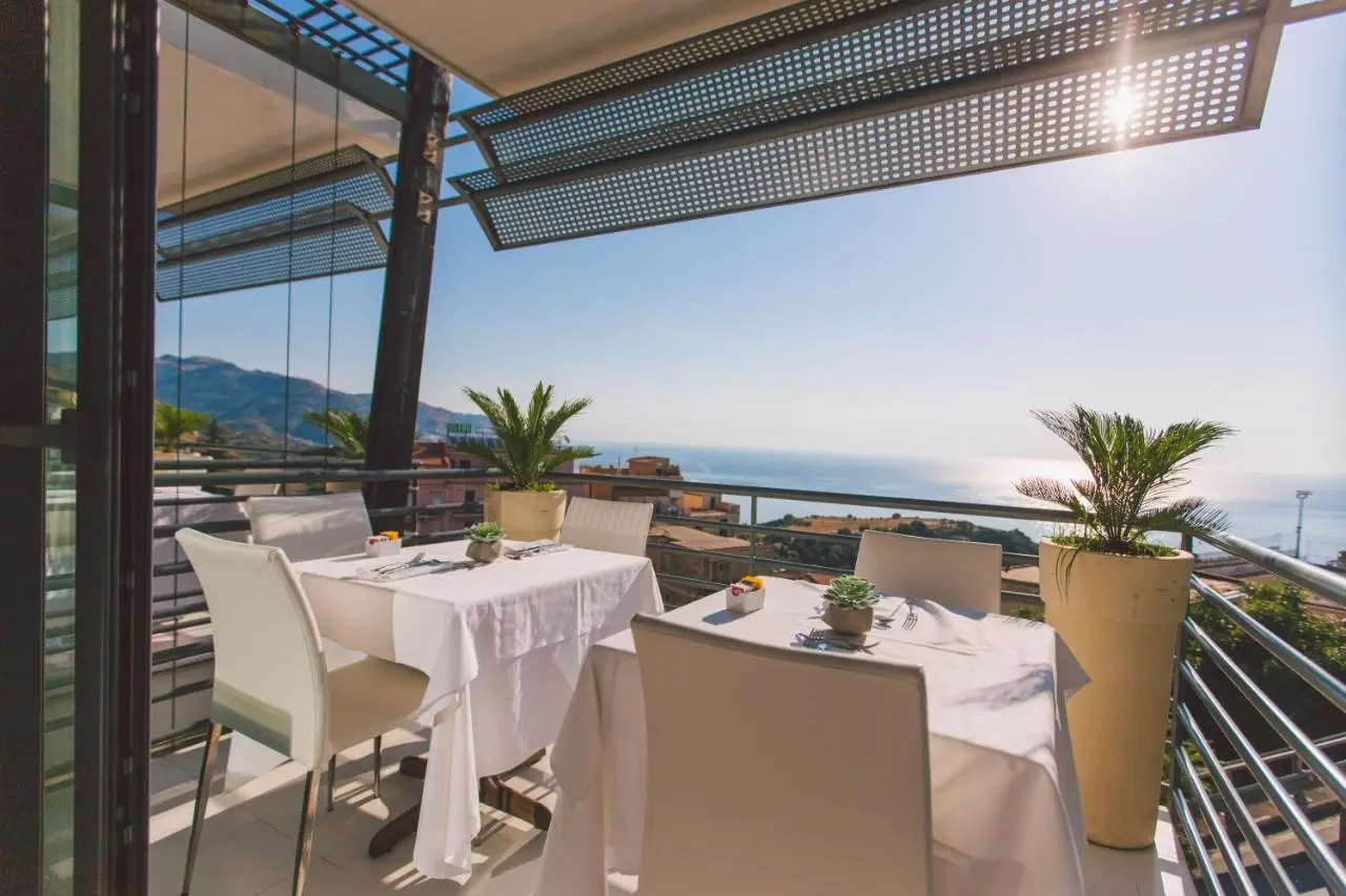Taormina Palace Hotel gallery image 2