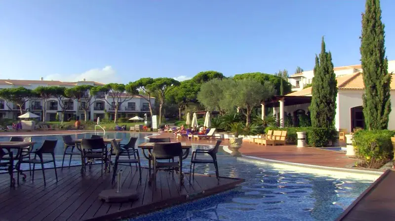 Pine Cliffs Resort