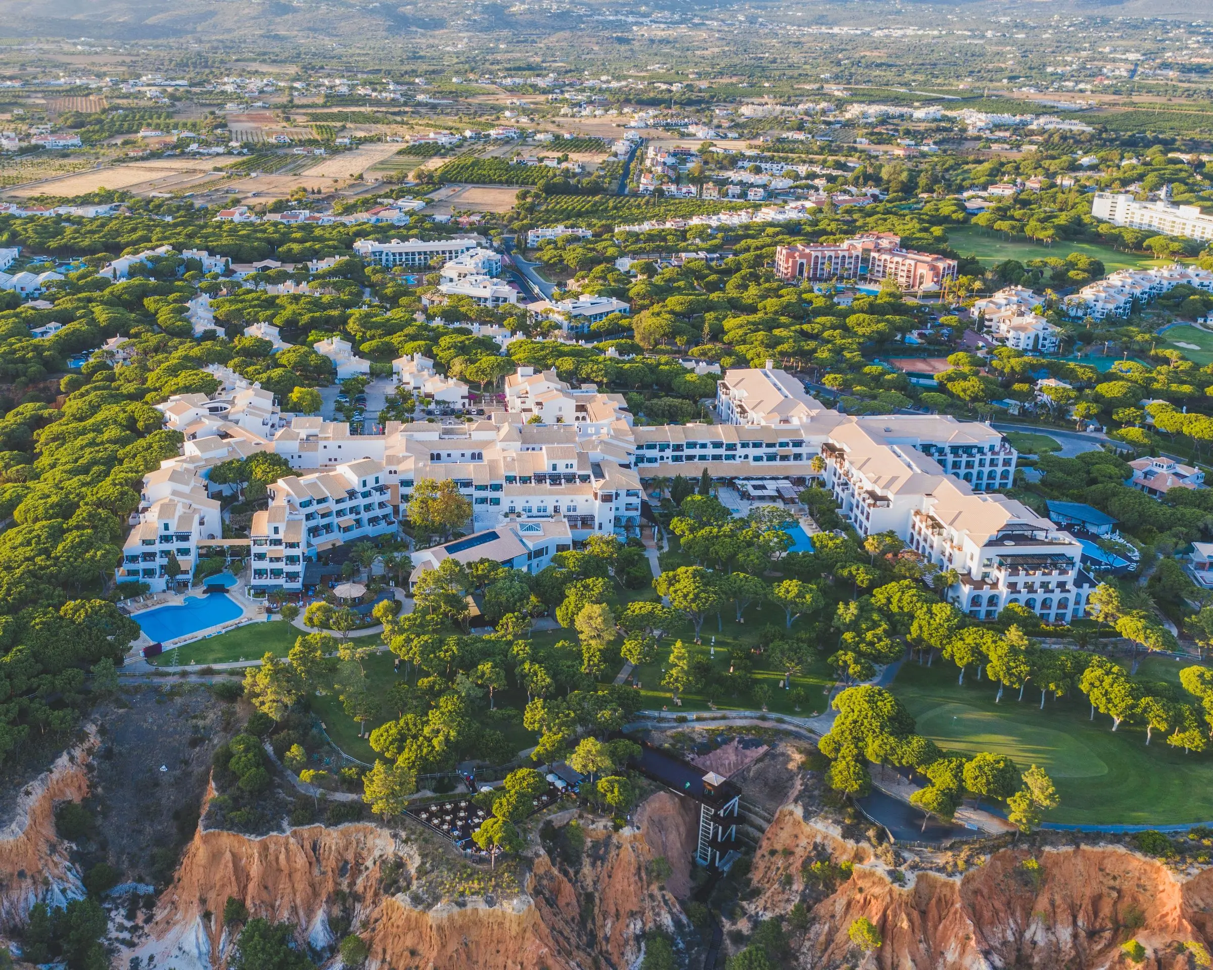 Pine Cliffs Resort gallery image 14