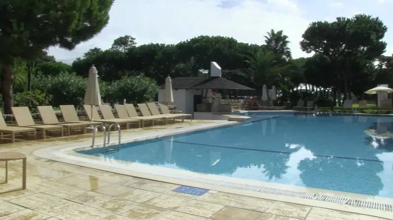Pine Cliffs Resort gallery image 2