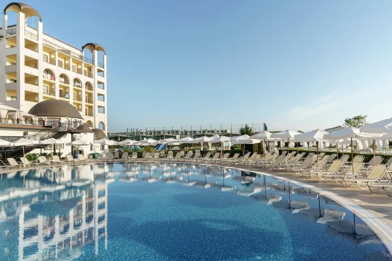 Alua Helios Bay