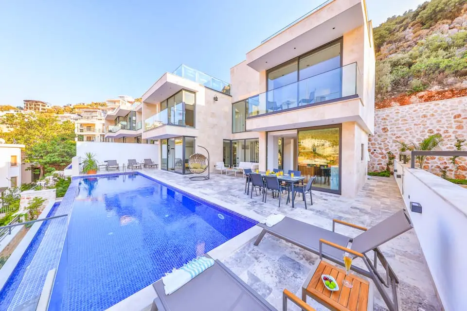 Villa Bank Two
