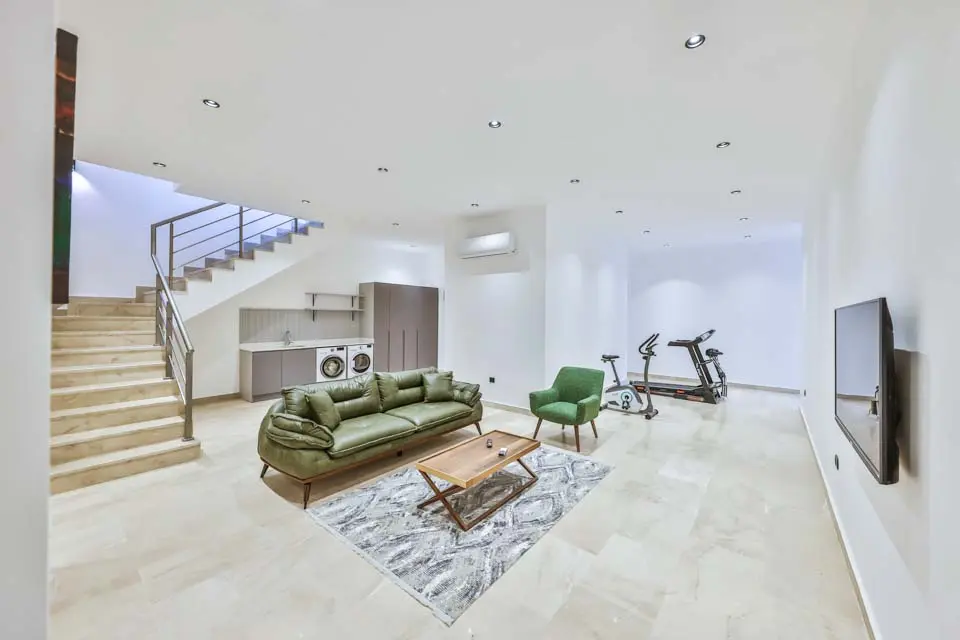 Villa Bank Two