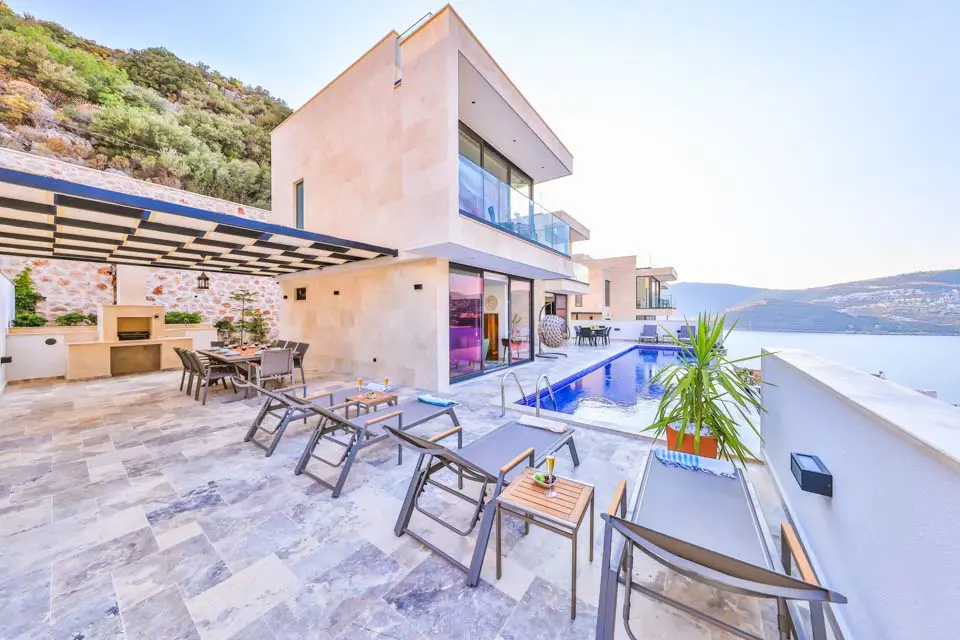 Villa Bank Two
