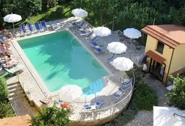 Tourist Hotel