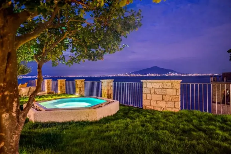 Cliffside Manor