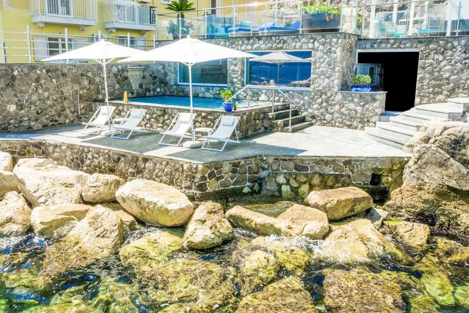 Villa Rockpool