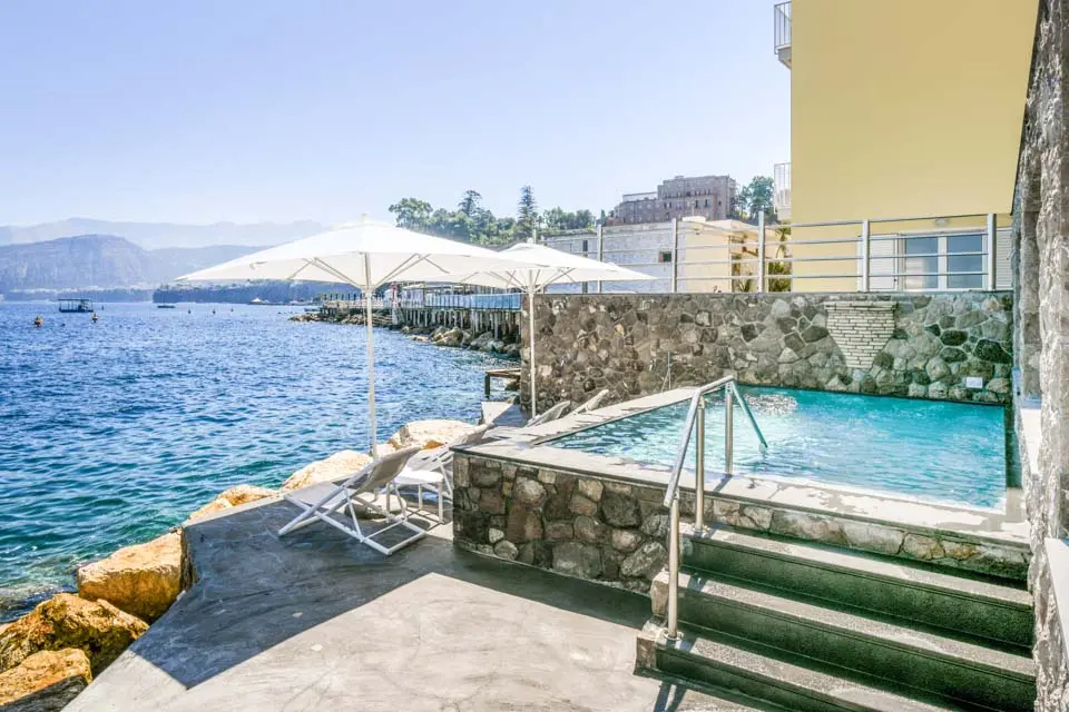 Villa Rockpool