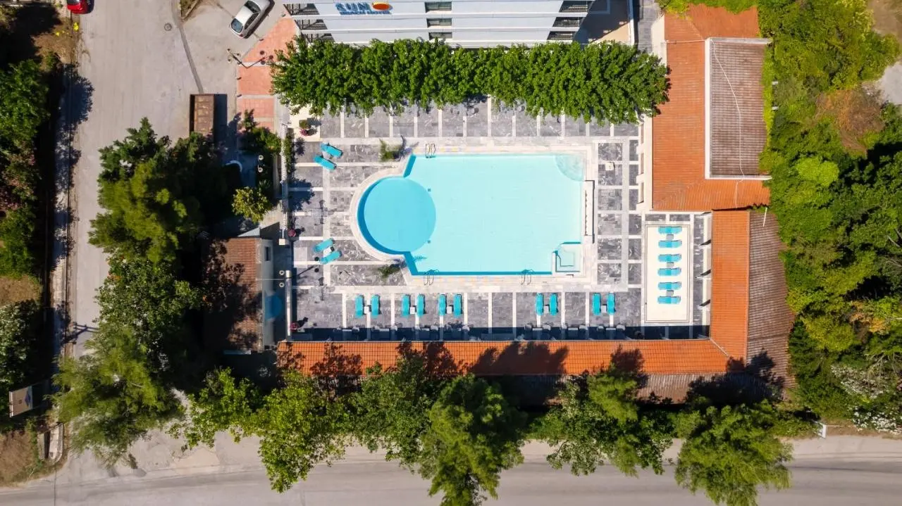 Sun Beach Hotel gallery image 1