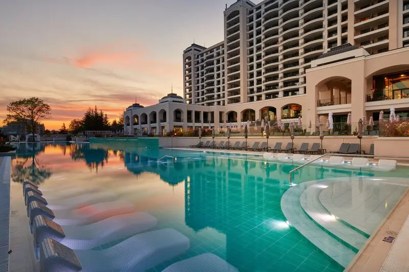 Secrets Sunny Beach Resort gallery image 9