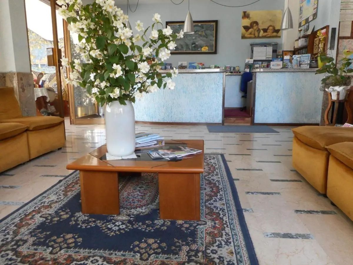 Hotel Primavera gallery image 1