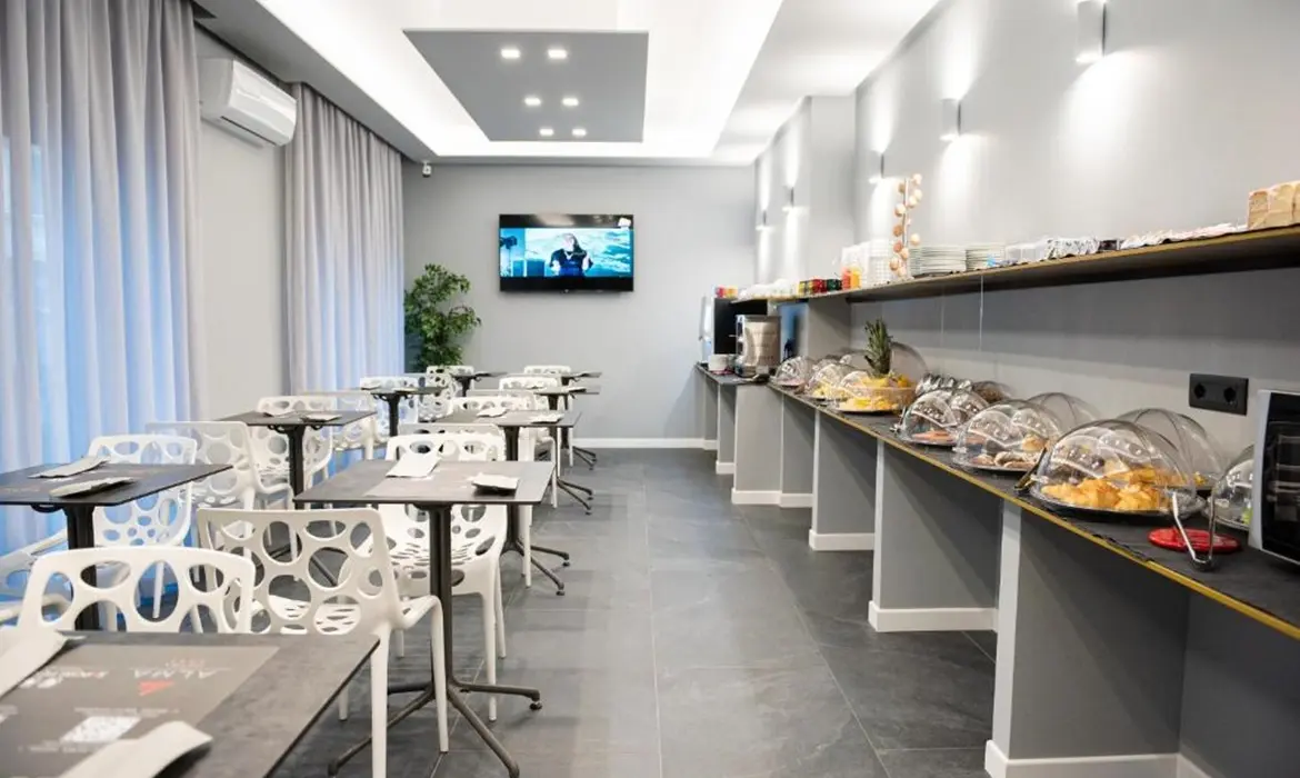 Alma Hotel