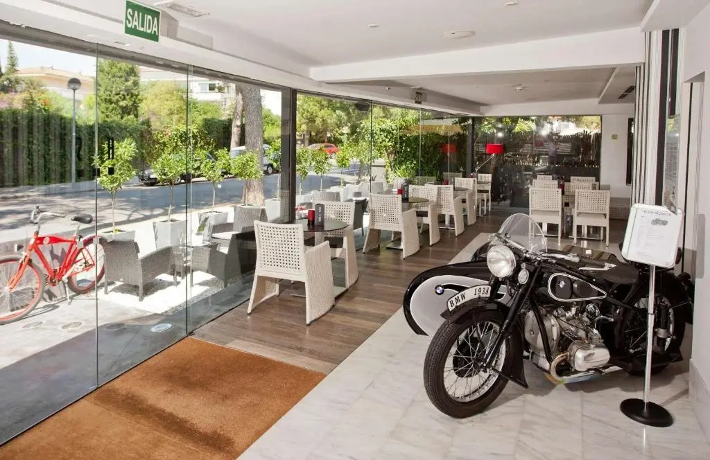 Hotel Sitges gallery image 8
