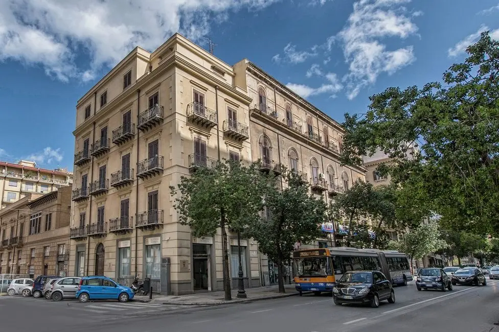 Artemisia Palace Hotel gallery image 1