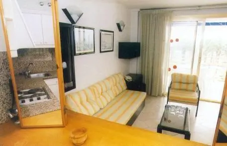 Ona Suites Salou gallery image 3