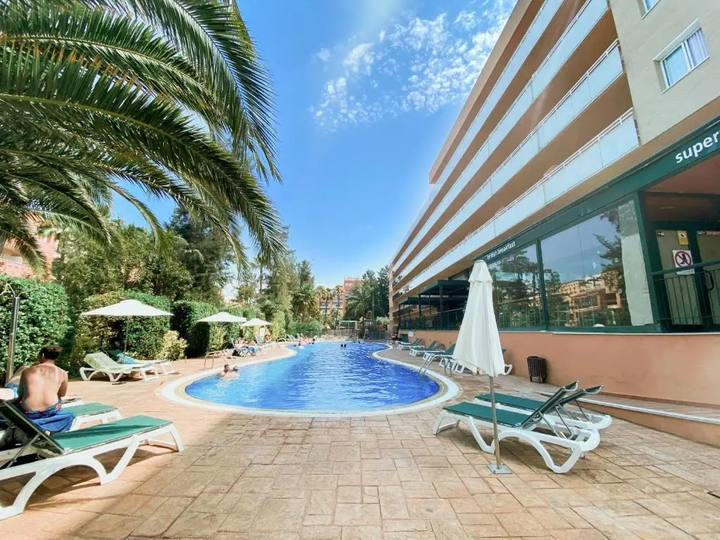 Sunclub Salou Aparthotel gallery image 2