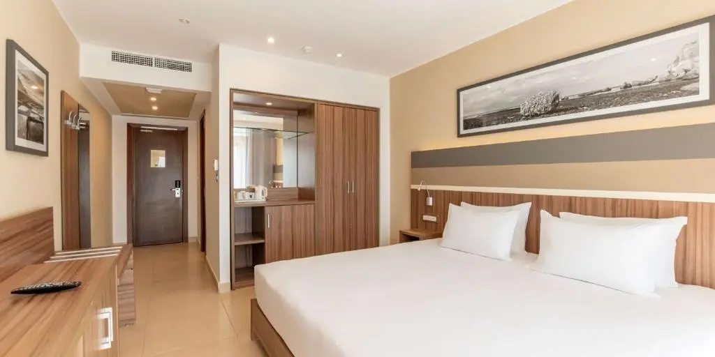 Double Tree Hilton Malta gallery image 3