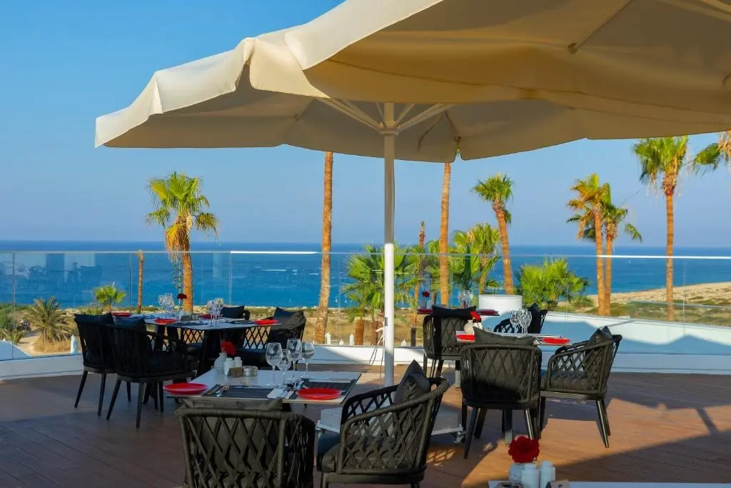 Leonardo Crystal Cove Hotel and Spa By the Beach gallery image 11