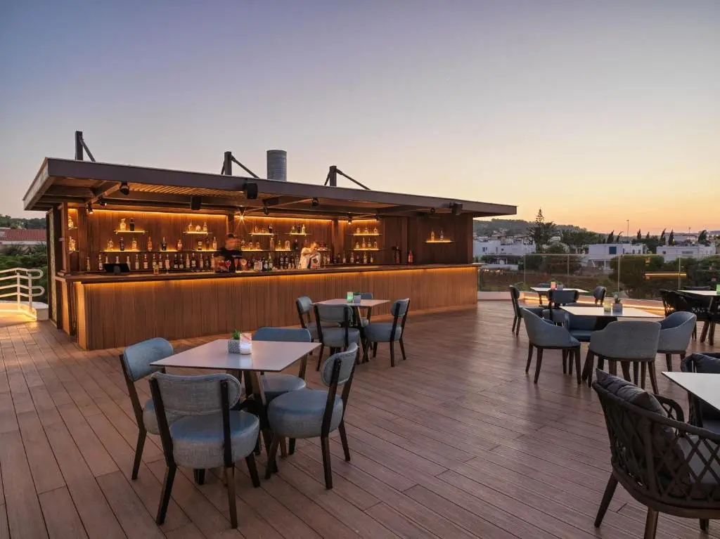Leonardo Crystal Cove Hotel and Spa By the Beach gallery image 12