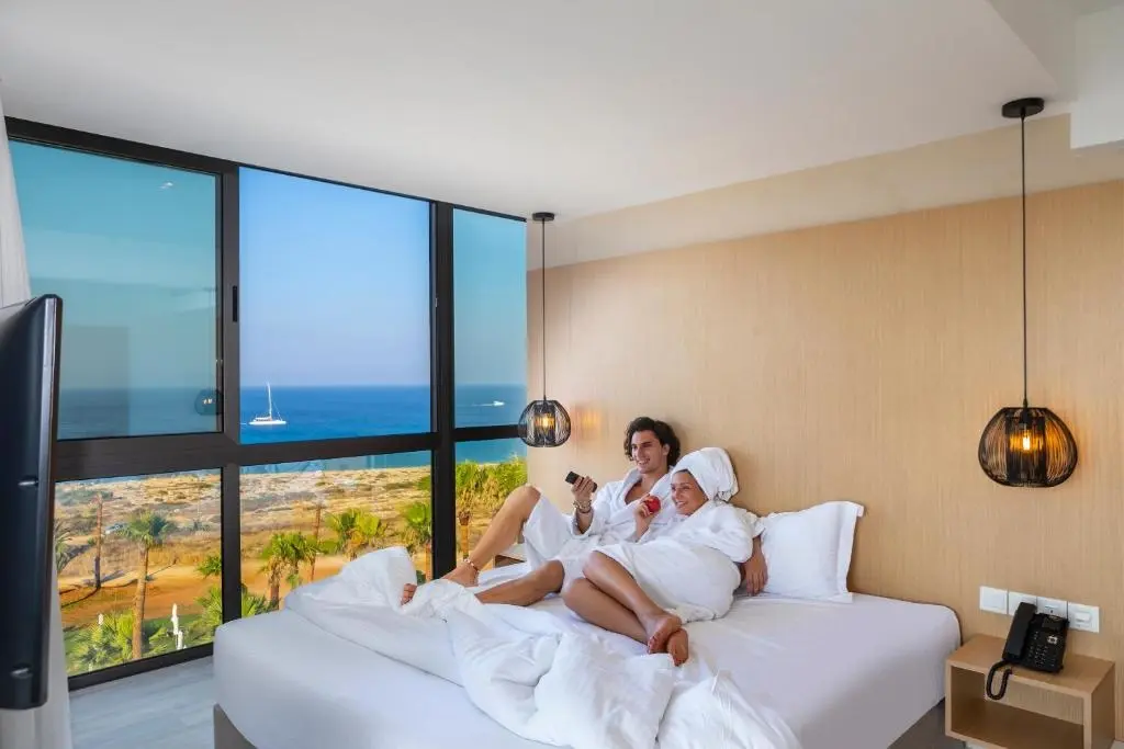 Leonardo Crystal Cove Hotel and Spa By the Beach gallery image 23