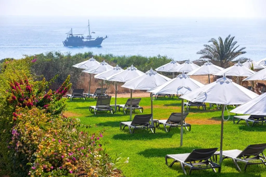 Leonardo Crystal Cove Hotel and Spa By the Beach gallery image 5