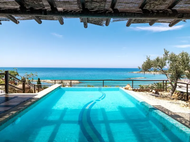 Coral Beach Hotel & Resort gallery image 16