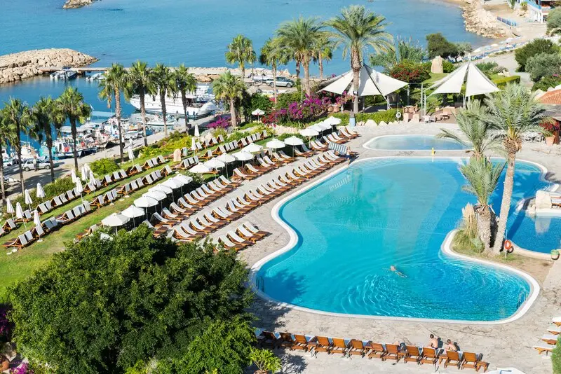 Coral Beach Hotel & Resort gallery image 3