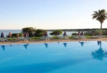 Corallia Beach Hotel Apartments