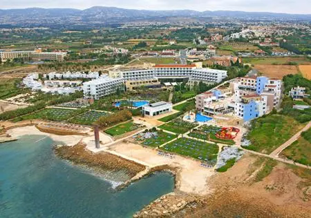 St George Beach Hotel & Spa Resort gallery image 5