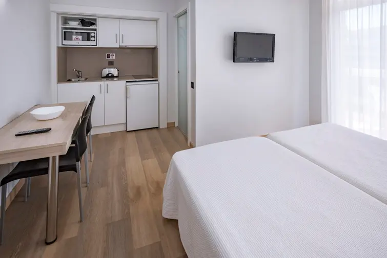 Aparthotel Marinada gallery image 1